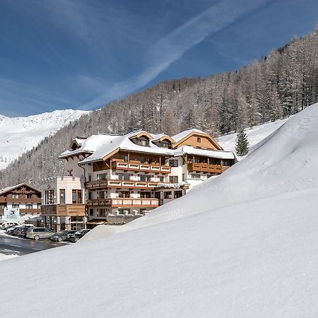 Burghotel Alpengluehn اوبرغورغل المظهر الخارجي الصورة