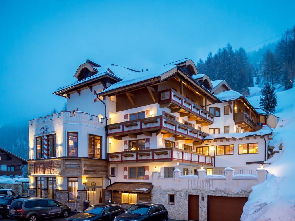 Burghotel Alpengluehn اوبرغورغل المظهر الخارجي الصورة