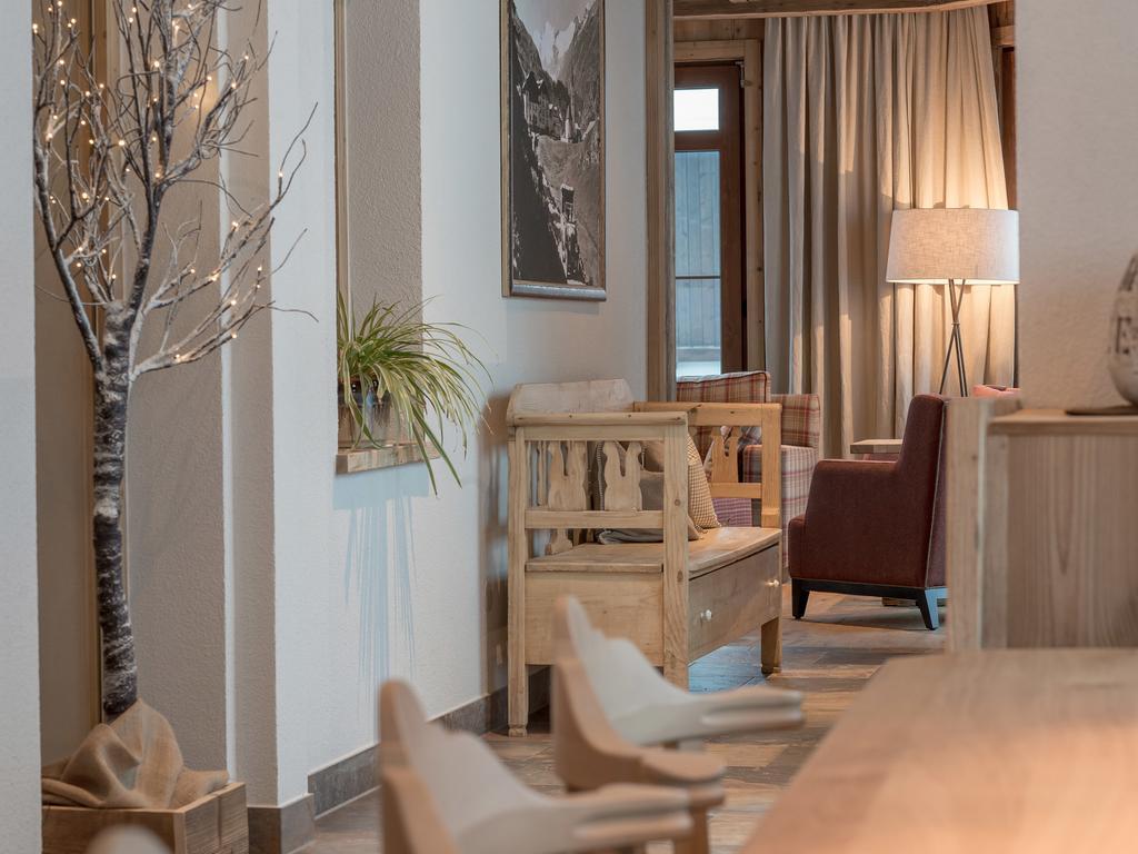Burghotel Alpengluehn اوبرغورغل المظهر الخارجي الصورة