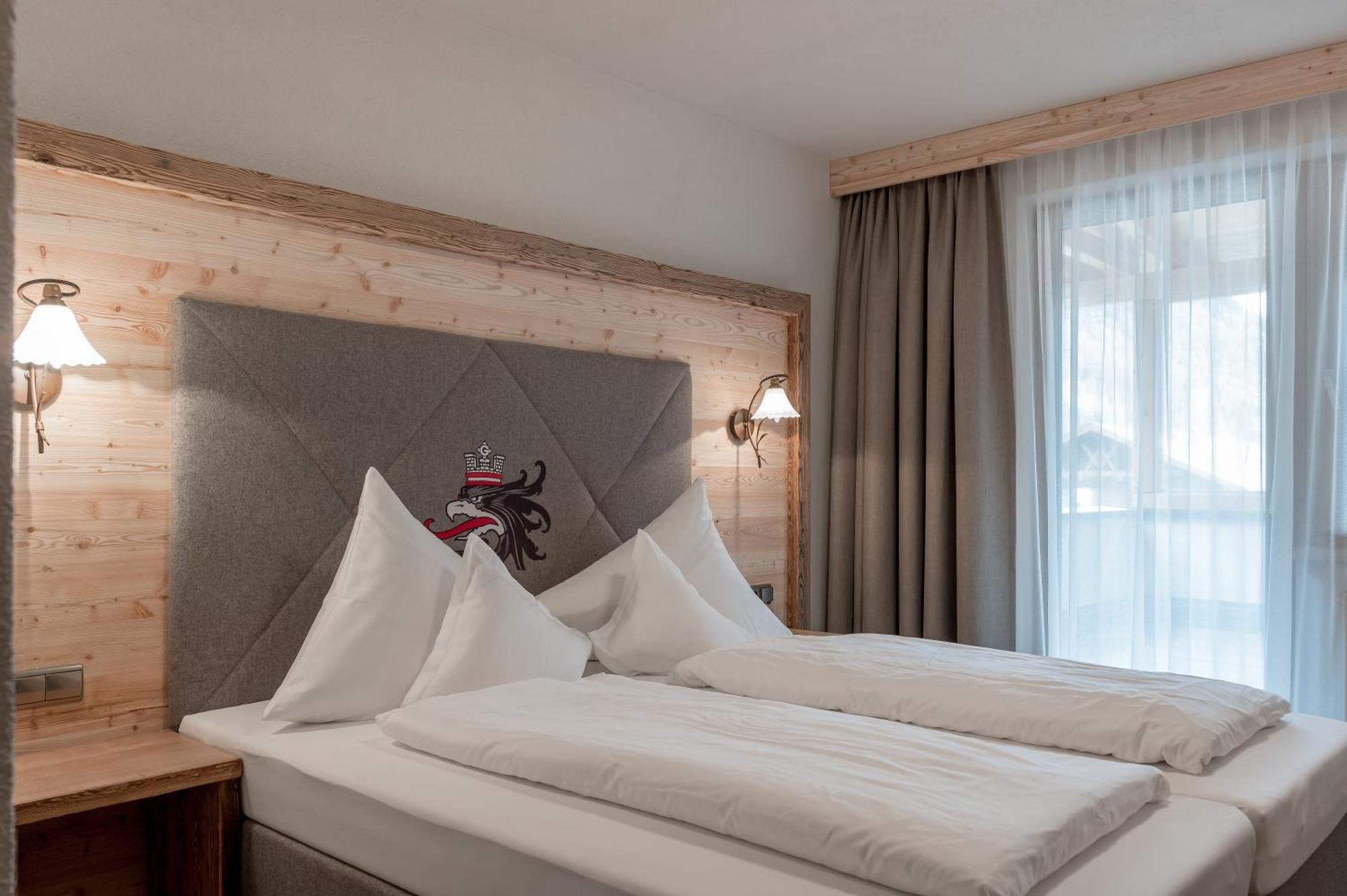Burghotel Alpengluehn اوبرغورغل المظهر الخارجي الصورة