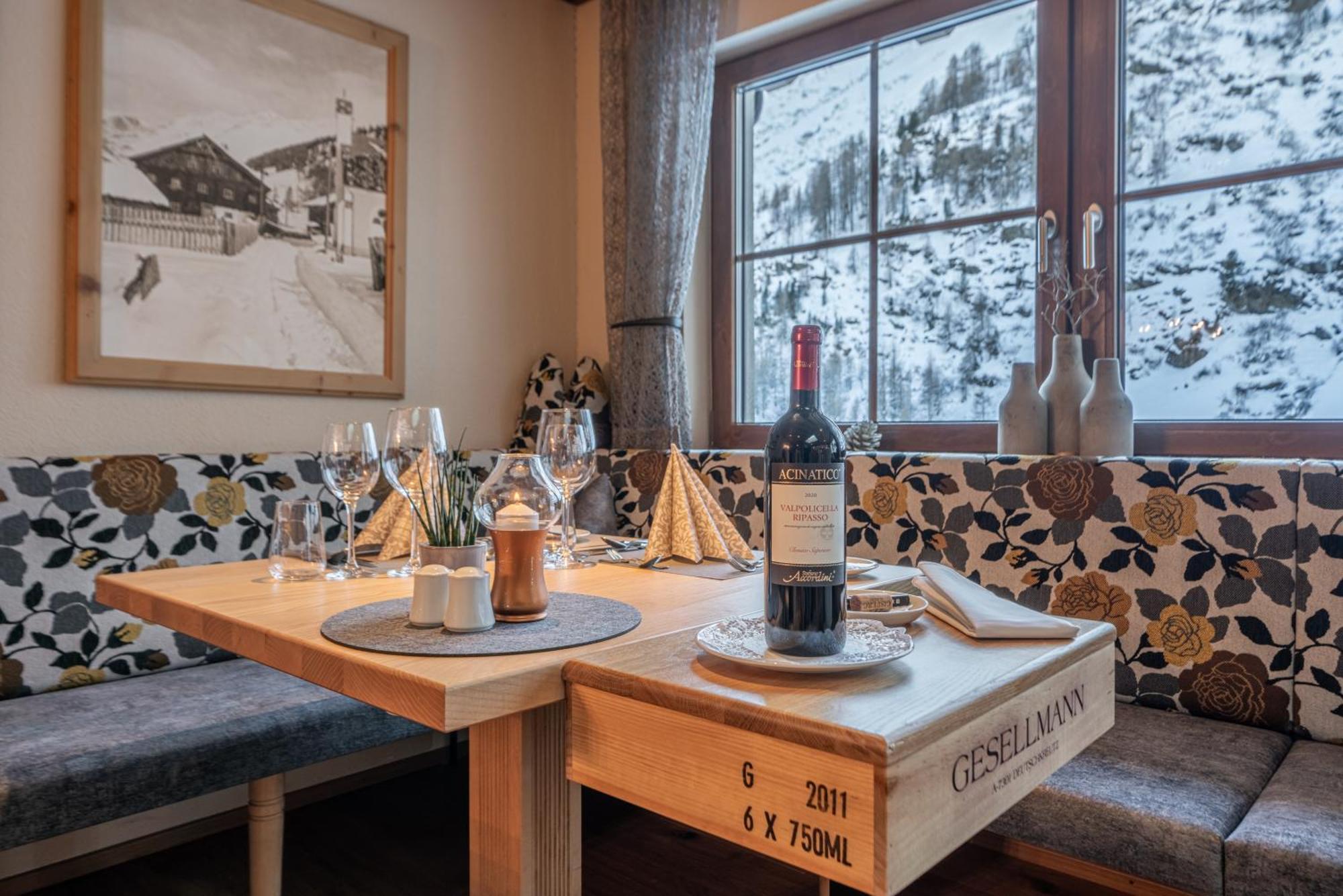 Burghotel Alpengluehn اوبرغورغل المظهر الخارجي الصورة
