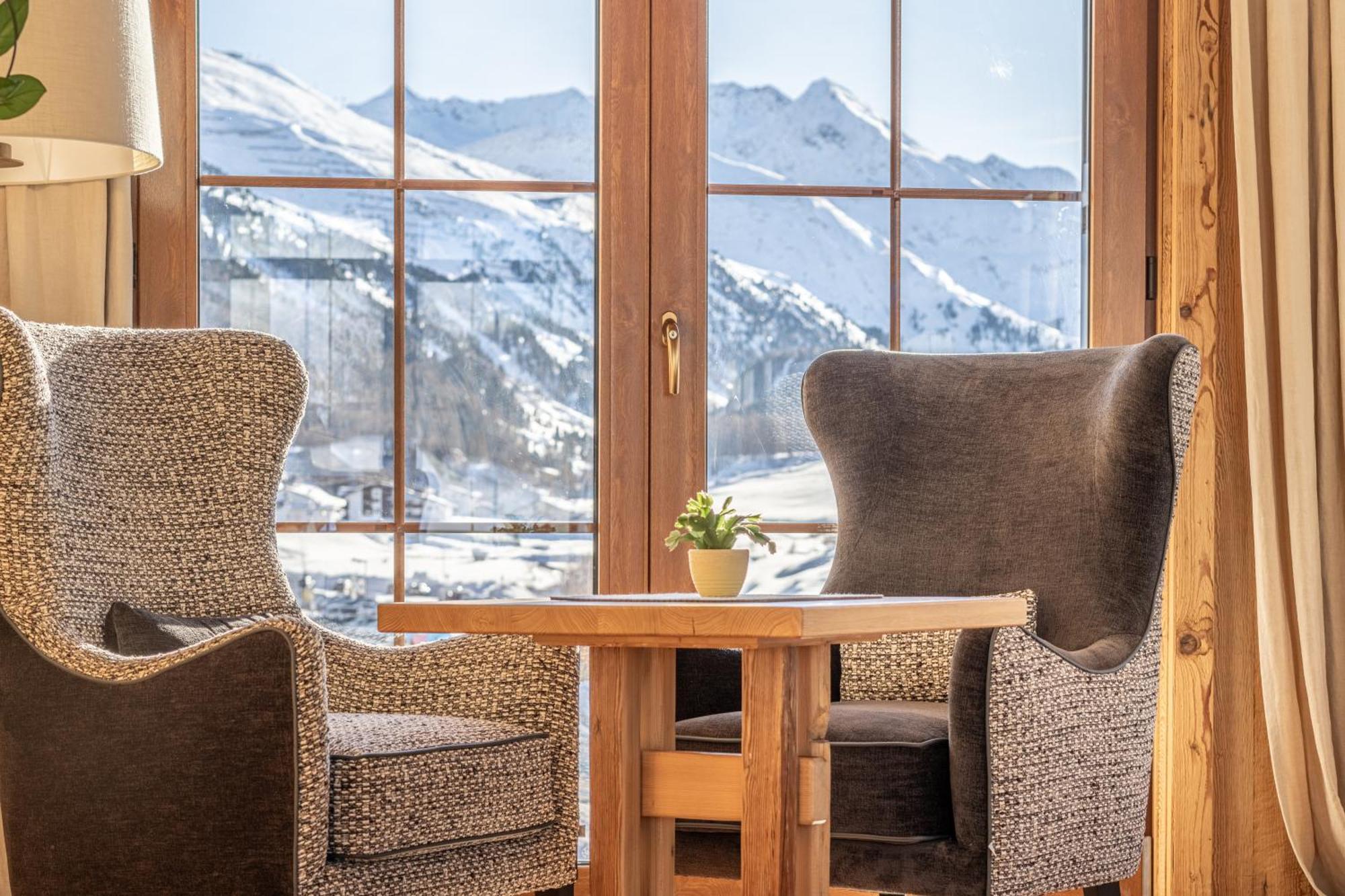 Burghotel Alpengluehn اوبرغورغل المظهر الخارجي الصورة