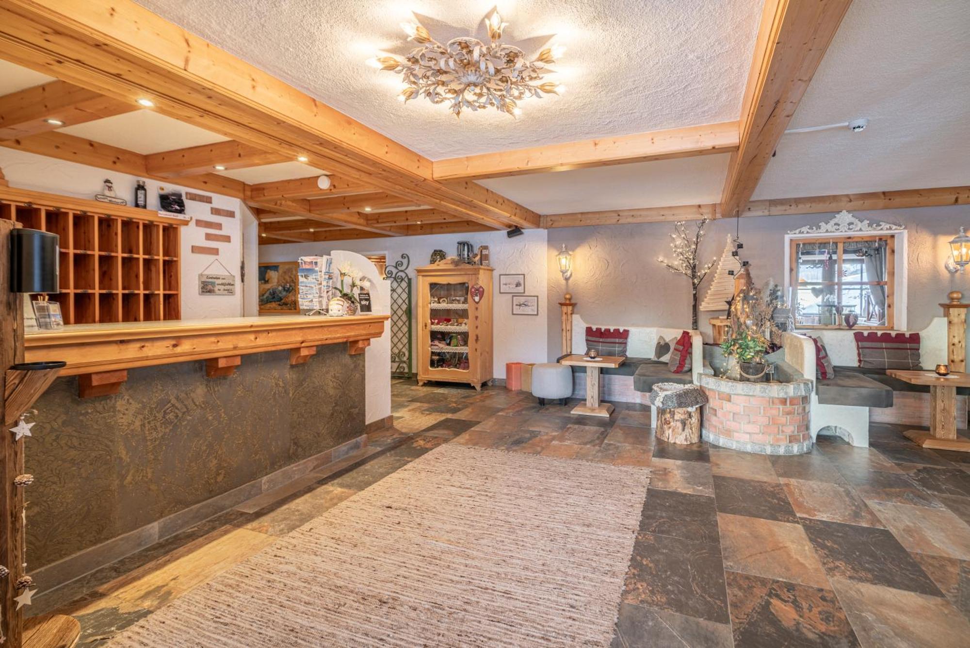 Burghotel Alpengluehn اوبرغورغل المظهر الخارجي الصورة