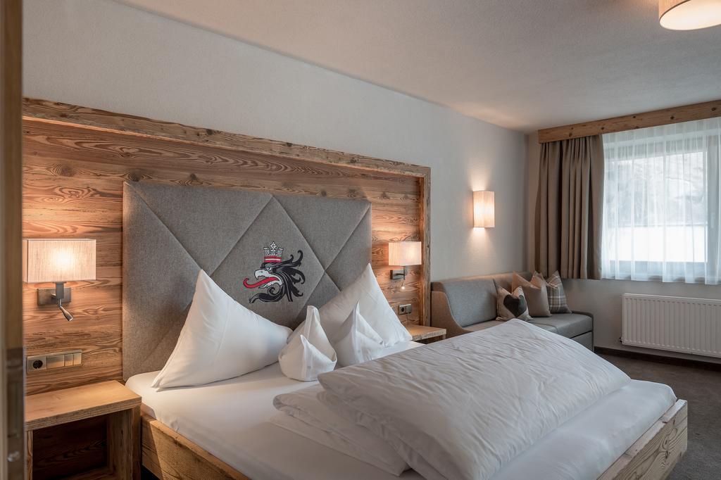 Burghotel Alpengluehn اوبرغورغل المظهر الخارجي الصورة